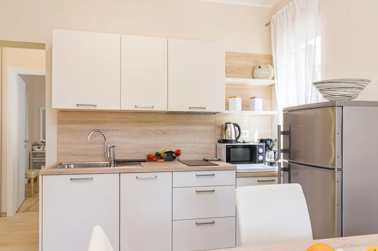 Apartments Mirjana Medulin 2 0*,  Kroatien